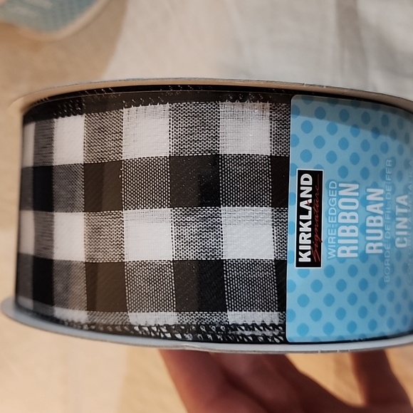 NEW 3 Rolls Holiday Kirkland Wire-edged Ribbon, 150 yards total - Picture 3 of 6